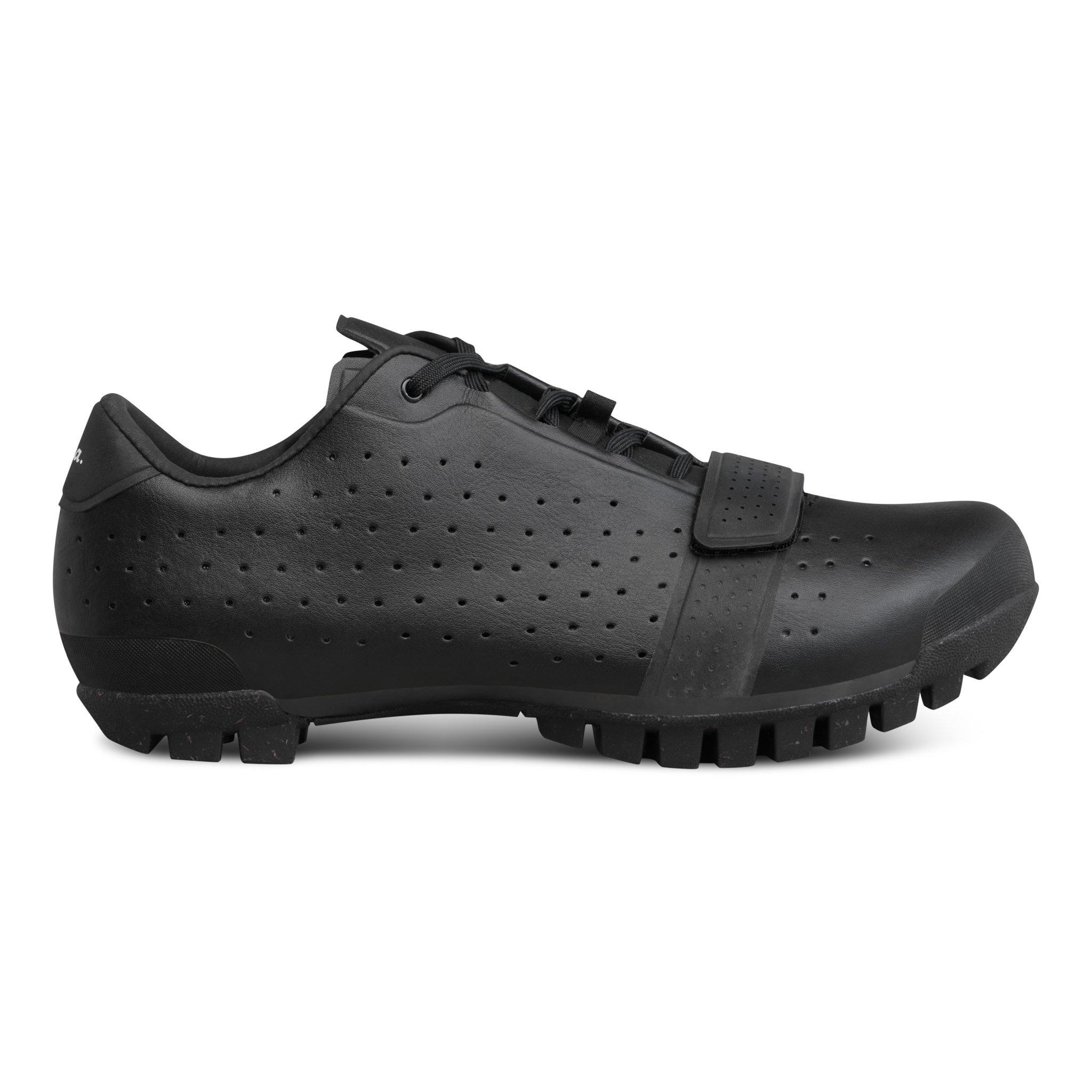 Explore Shoes Black