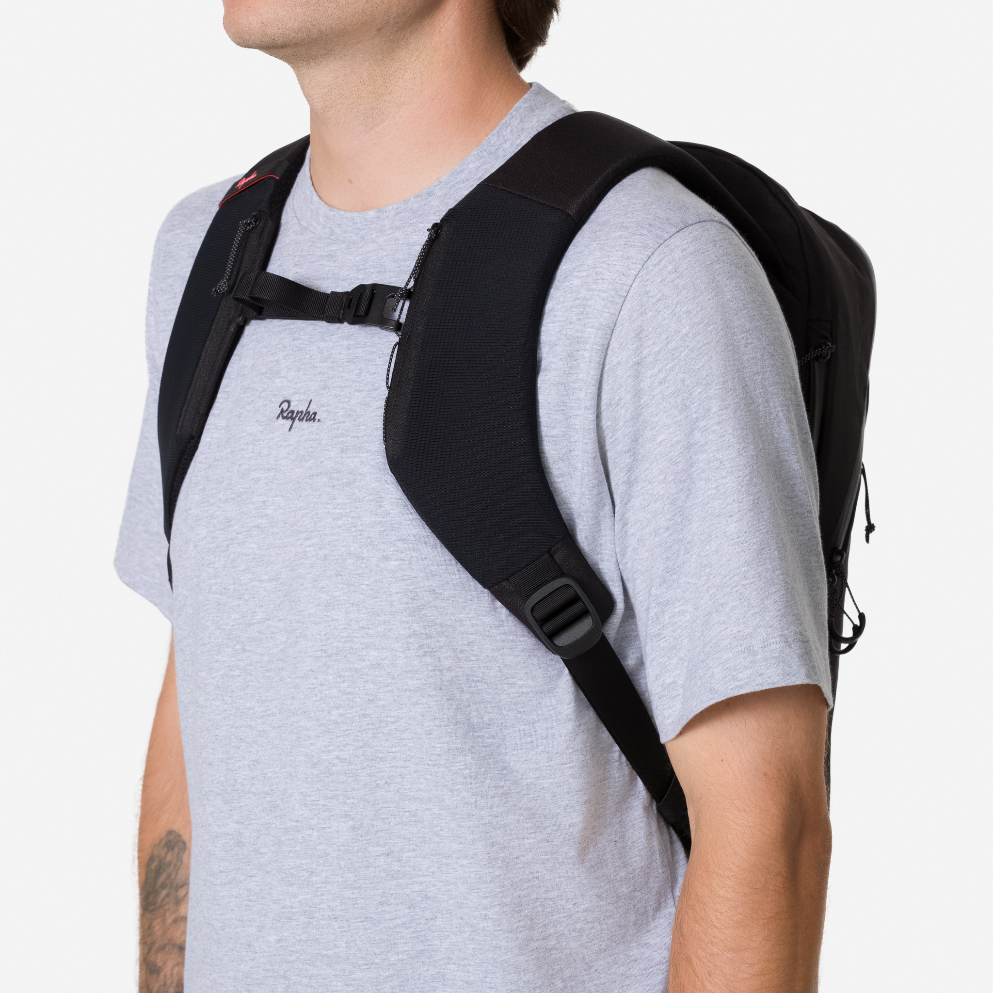3562-Domestique-Backpack-16L-Black-Carbon-Grey-3.jpg Domestique Backpack (16L) Black/Carbon Grey