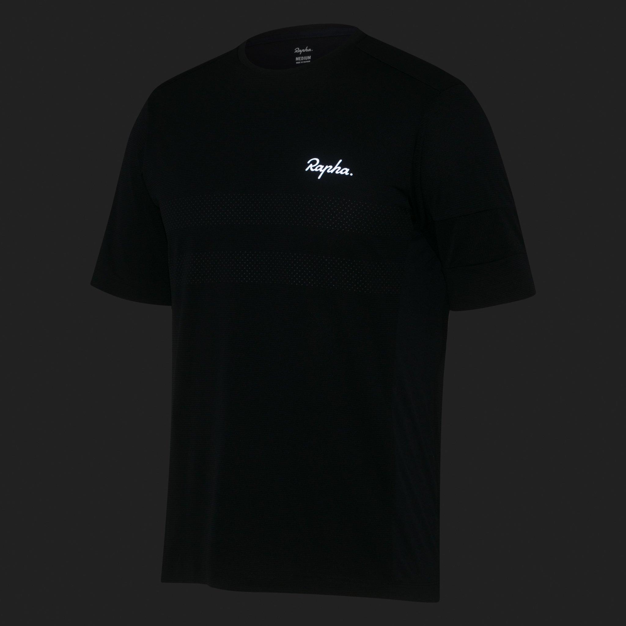 5311-Men-apos-s-Explore-Technical-T-Shirt-Black-Carbon-Grey-6.jpg Men's Explore Technical T-Shirt Black/Carbon Grey